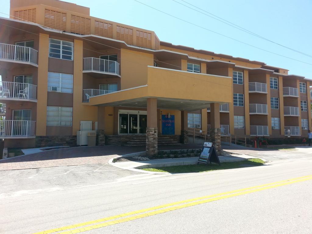 Seaspray Inn Beach Resort パーム・ビーチ・ショアーズ エクステリア 写真