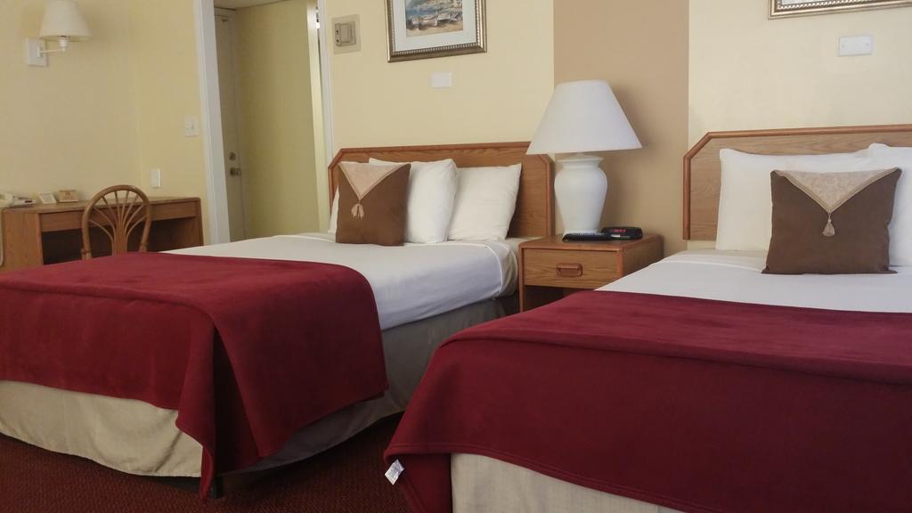 Seaspray Inn Beach Resort パーム・ビーチ・ショアーズ エクステリア 写真