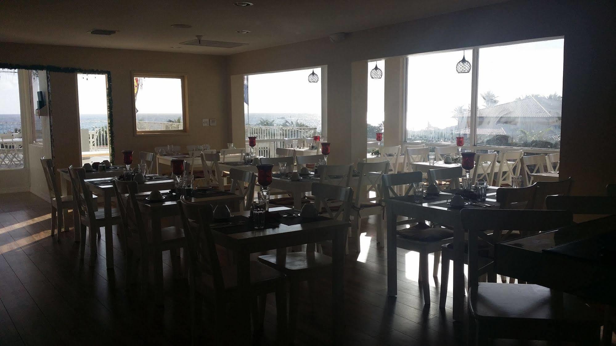 Seaspray Inn Beach Resort パーム・ビーチ・ショアーズ エクステリア 写真