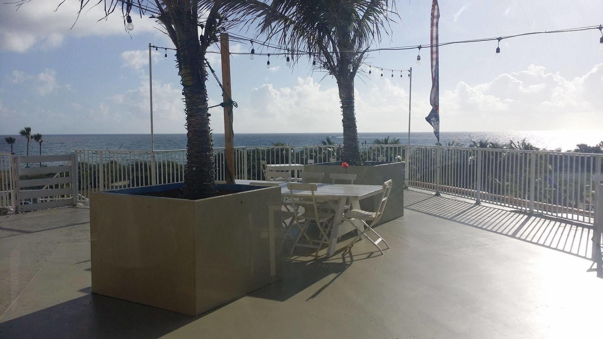 Seaspray Inn Beach Resort パーム・ビーチ・ショアーズ エクステリア 写真